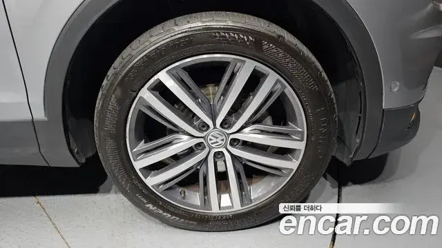 Volkswagen Tiguan Allspace 2020 — Şəkil 30/32