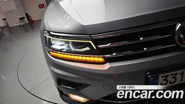 Volkswagen Tiguan Allspace 2020 — Şəkil 29/32