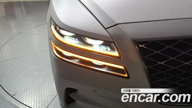 Genesis GV80 2020 — Şəkil 25/32