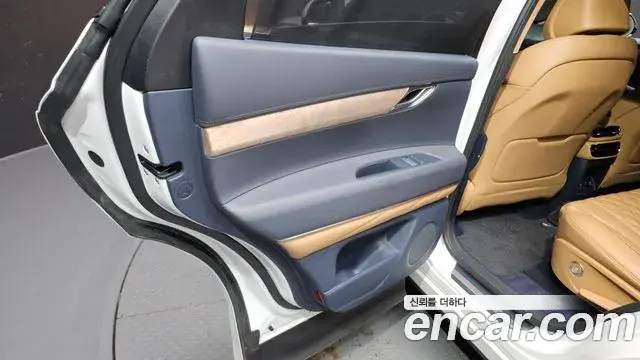 Genesis GV80 2020 — Şəkil 28/32