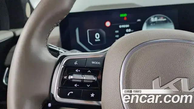 Kia Carnival 2024 — Фото 16/20