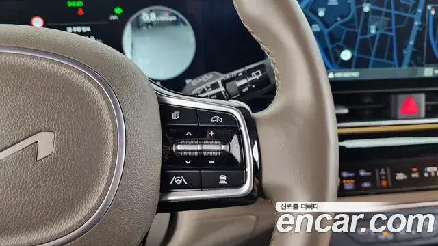 Kia Carnival 2024 — Фото 17/20