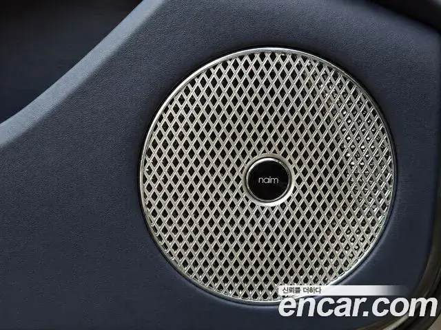 Bentley Flying Spur 2022 — ფოტო 19/20