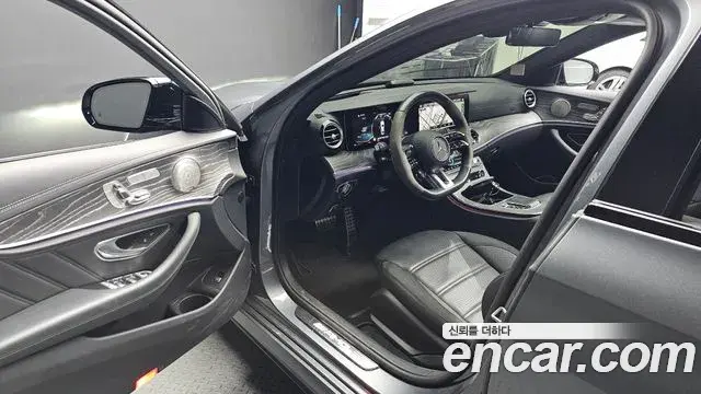 Mercedes-Benz E-Class 2022 — Şəkil 10/37