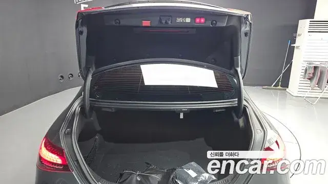 Mercedes-Benz E-Class 2022 — Şəkil 25/37