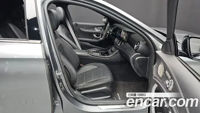 Mercedes-Benz E-Class 2022 — Şəkil 13/37