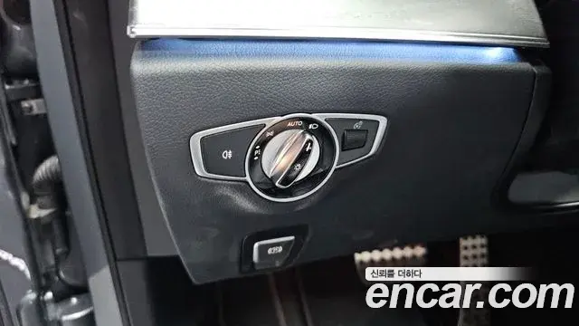 Mercedes-Benz E-Class 2022 — Şəkil 19/37