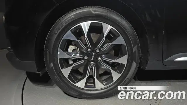 Kia Carnival 2022 — Фото 5/20