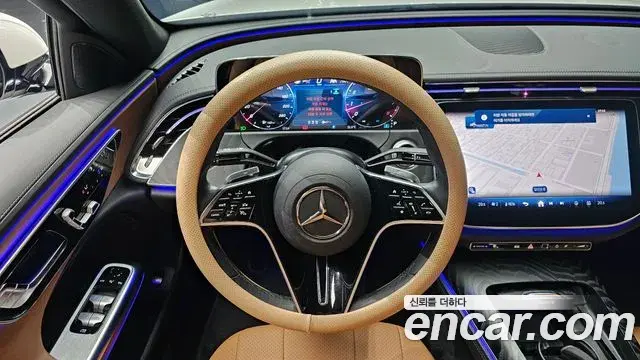 Mercedes-Benz E-Class 2025 — Photo 37/37