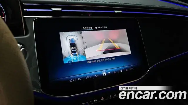 Mercedes-Benz E-Class 2025 — Photo 21/37