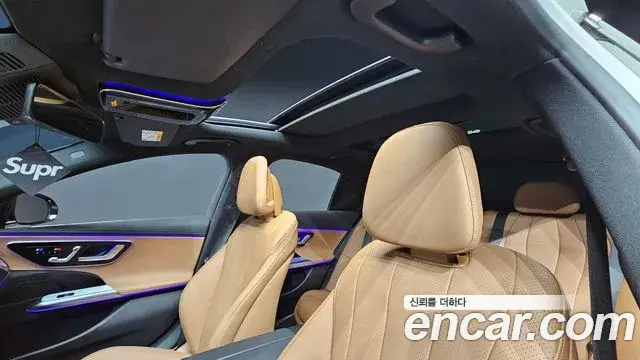 Mercedes-Benz E-Class 2025 — Photo 32/37