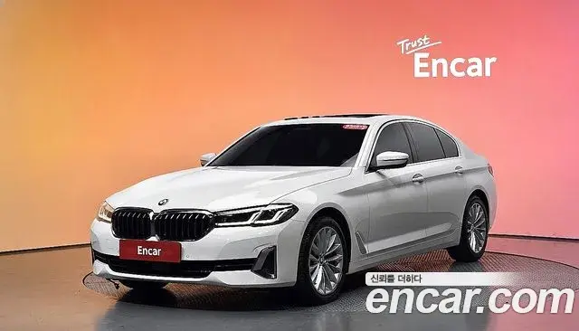 BMW 5 Series 2022 — Фото 1/20