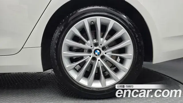 BMW 5 Series 2022 — Şəkil 30/30