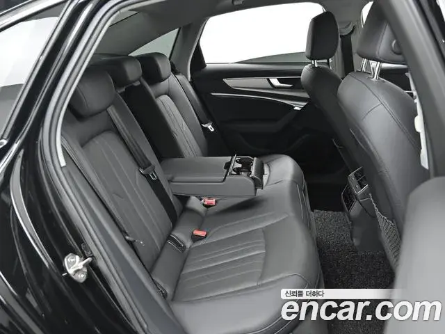 Audi A6 2022 — Photo 12/20