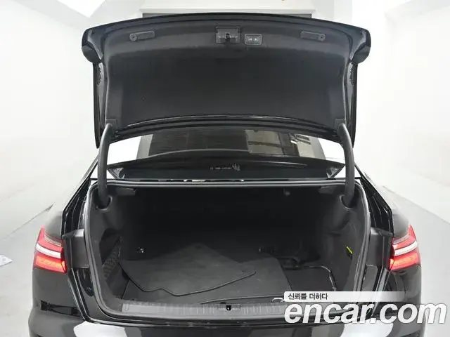 Audi A6 2022 — Photo 9/20