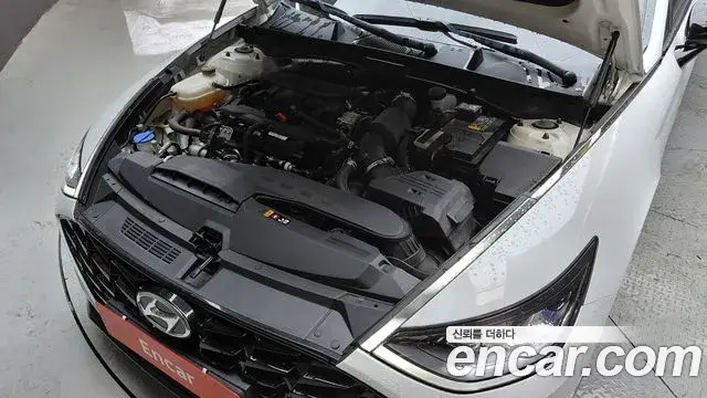 Hyundai Sonata Hybrid 2022 — Photo 2/28
