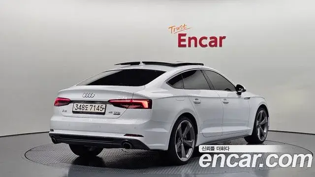 Audi A5 2019 — ფოტო 31/32