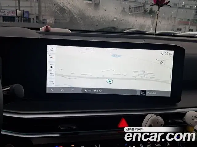 Kia Sorento 2025 — Şəkil 16/17