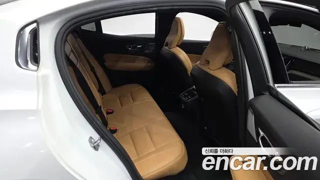Volvo S60 2019 — Şəkil 7/20