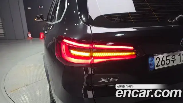 BMW X5 2021 — Şəkil 14/35