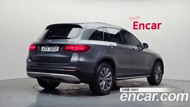 Mercedes-Benz GLC-Class 2019 — Фото 2/20