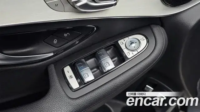 Mercedes-Benz GLC-Class 2019 — Şəkil 10/31