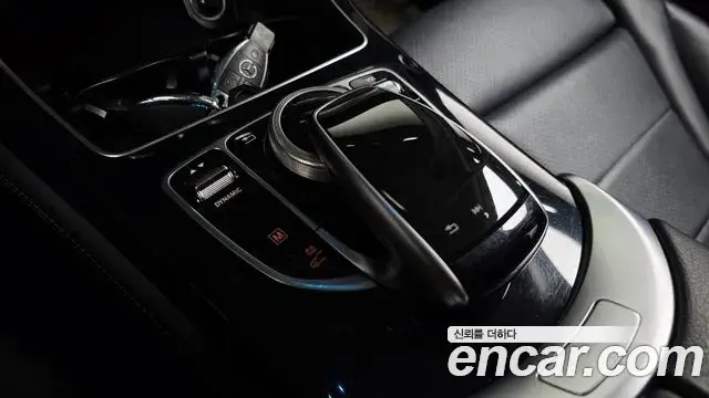 Mercedes-Benz GLC-Class 2019 — Şəkil 15/31