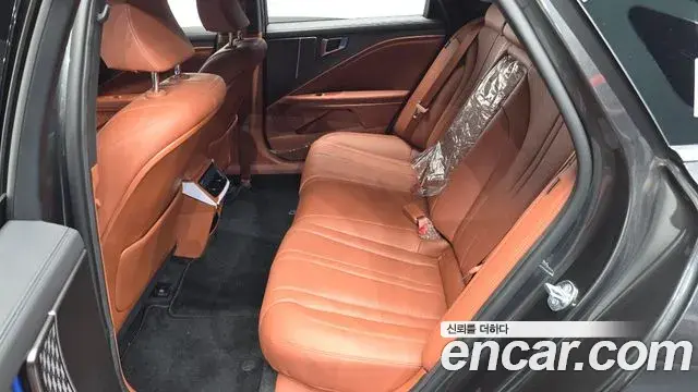 Kia K8 2025 — Photo 19/31