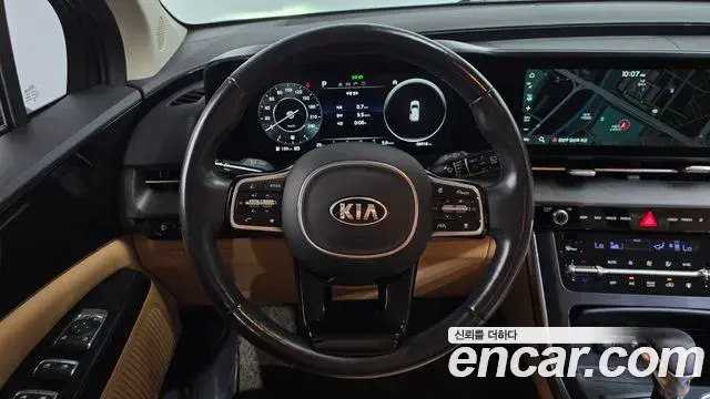 Kia Carnival 2021 — ფოტო 30/34