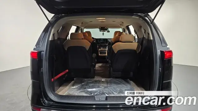 Kia Carnival 2021 — ფოტო 3/34
