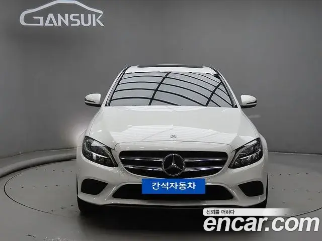 Mercedes-Benz C-Class 2020 — ფოტო 2/20