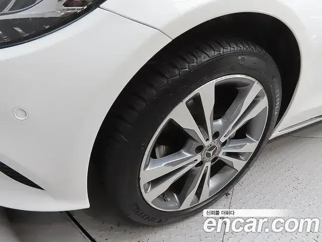 Mercedes-Benz C-Class 2020 — ფოტო 8/20