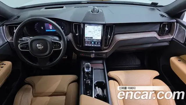 Volvo XC60 2022 — Фото 7/20