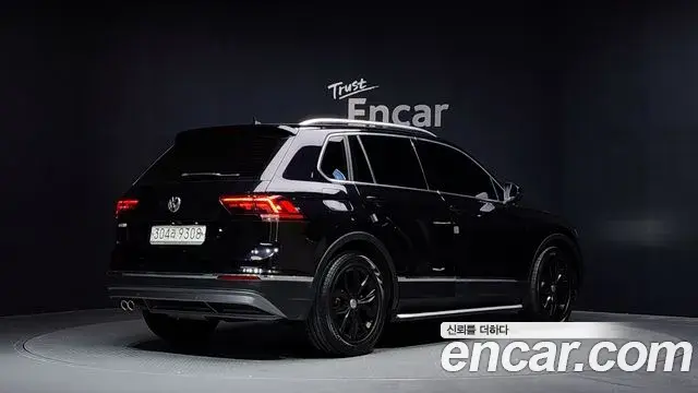 Volkswagen Tiguan 2020 — ფოტო 1/34