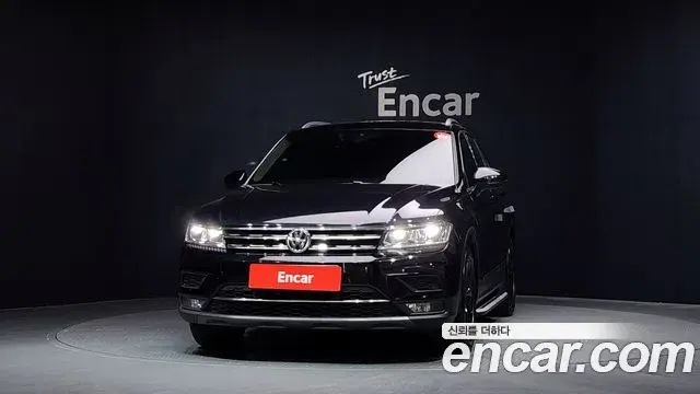 Volkswagen Tiguan 2020 — ფოტო 32/34