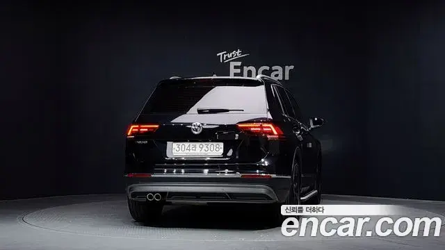 Volkswagen Tiguan 2020 — ფოტო 16/34