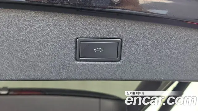 Volkswagen Tiguan 2020 — ფოტო 24/34