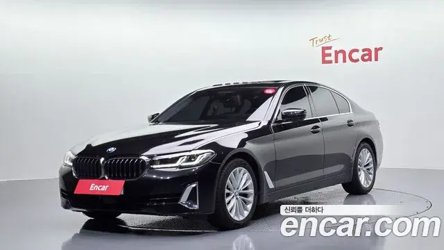 BMW 5 Series 2023 — Şəkil 29/33