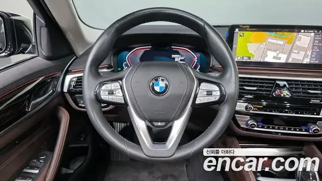 BMW 5 Series 2023 — Şəkil 11/33