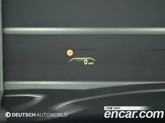 BMW 5 Series 2018 — ფოტო 15/20