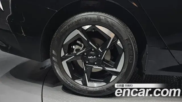 Kia K5 2025 — Şəkil 14/30