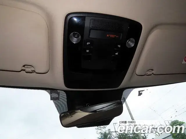 Kia Carnival 2021 — Photo 17/20
