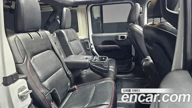 Jeep Wrangler 2019 — Şəkil 13/32