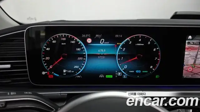 Mercedes-Benz GLE-Class 2022 — Şəkil 26/35