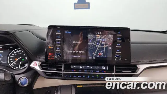 Toyota Sienna 2022 — Şəkil 24/37