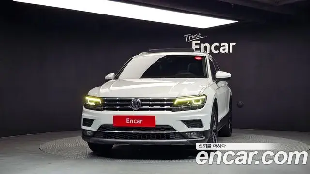 Volkswagen Tiguan 2018 — Фото 2/20