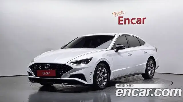 Hyundai Sonata 2022 — Фото 1/20
