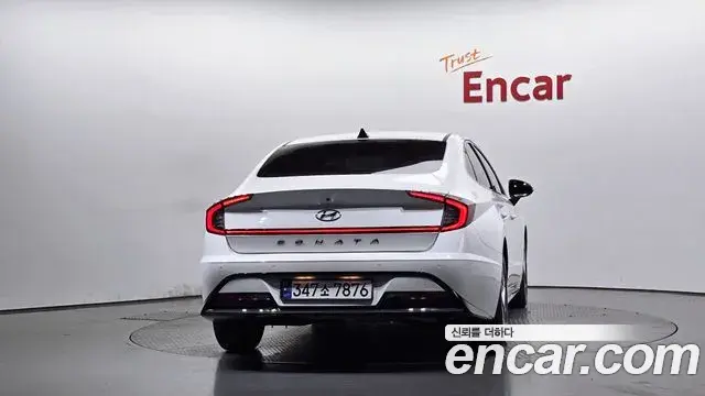 Hyundai Sonata 2022 — Фото 4/20