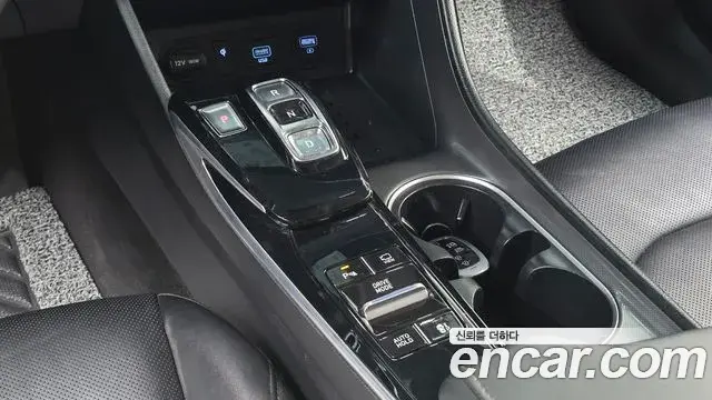 Hyundai Sonata 2022 — Фото 8/20