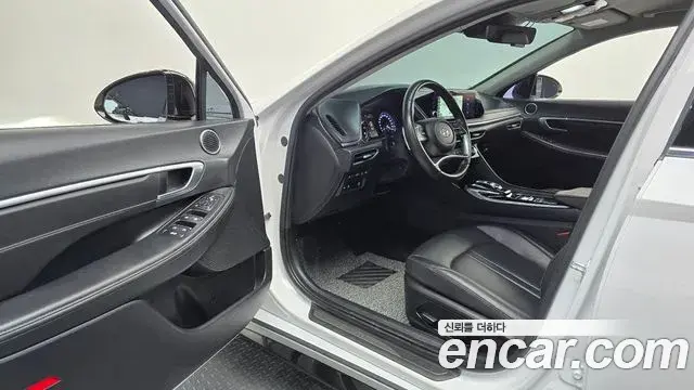 Hyundai Sonata 2022 — Фото 9/20